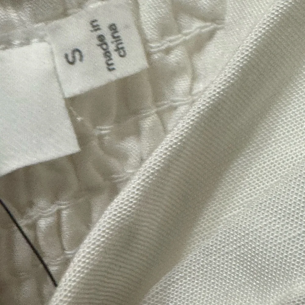 ASTR The Label Elegant White Puff Sleeve Top